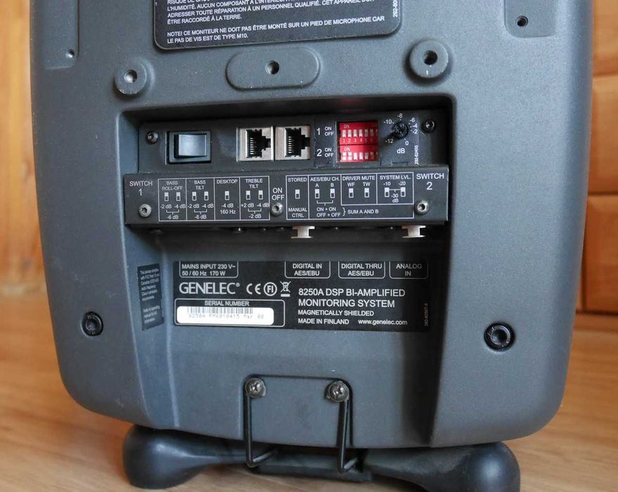 Monitory studyjne Genelec 8250A SAM, kolumny