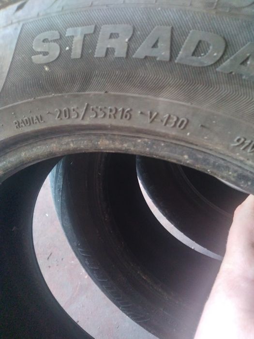 Продаю 4 шини за ціною двох