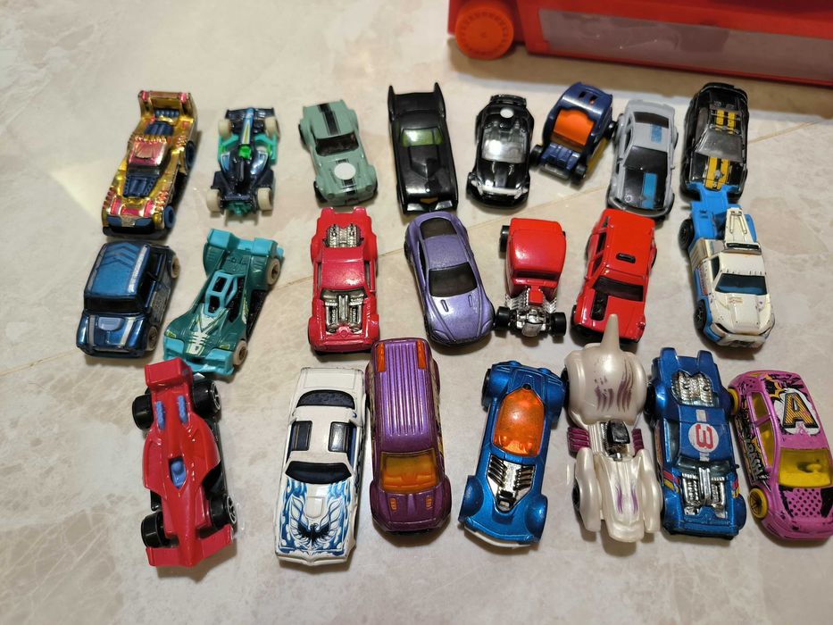 Машинки Hot Wheels