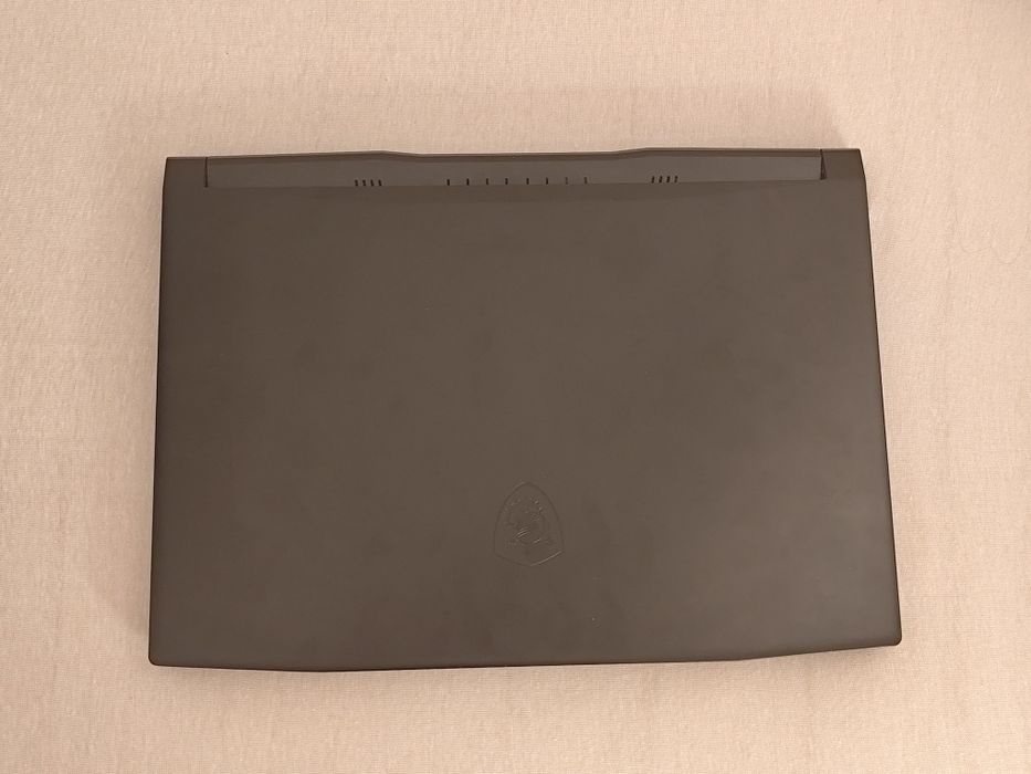 Laptop gamingowy Katana GF66 11ue z RTX 3060 i Intel core 7 + podkładka chłodząca GRATIS