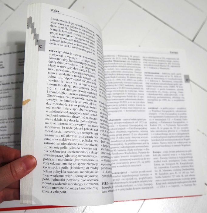 Słownik Encyklopedyczny Edukacja Obywatelska 1999