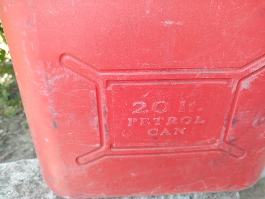 Bidão  de  gasolina  20  litros