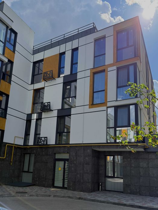 Продаж приміщення на 1-му поверсі 35-45 м.кв. 1-й поверх