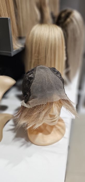 Peruka naturalna ciemny blond