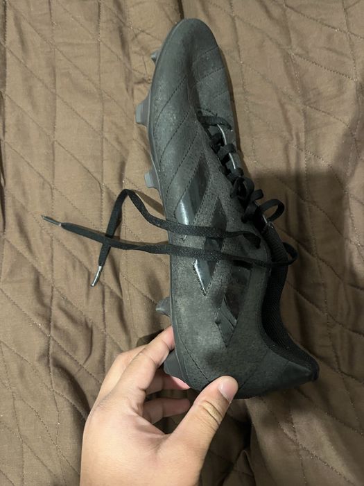 Chuteira adidas futebol