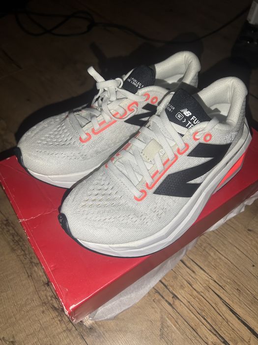 New Balance FuelCell SuperComp