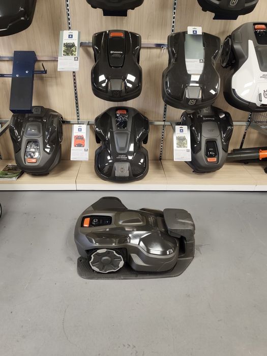 Husqvarna 320 Nera z modułem Connect GPS RTK EPOS