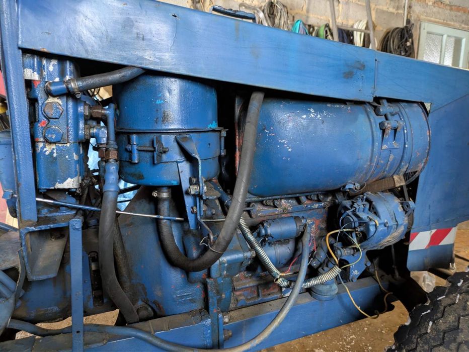 Продам саморобний трактор змотором т 25 коробка газ 51