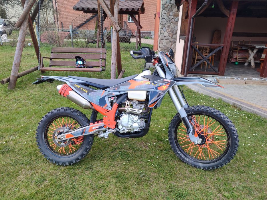 Продам мотоцик Кові Лайт 300