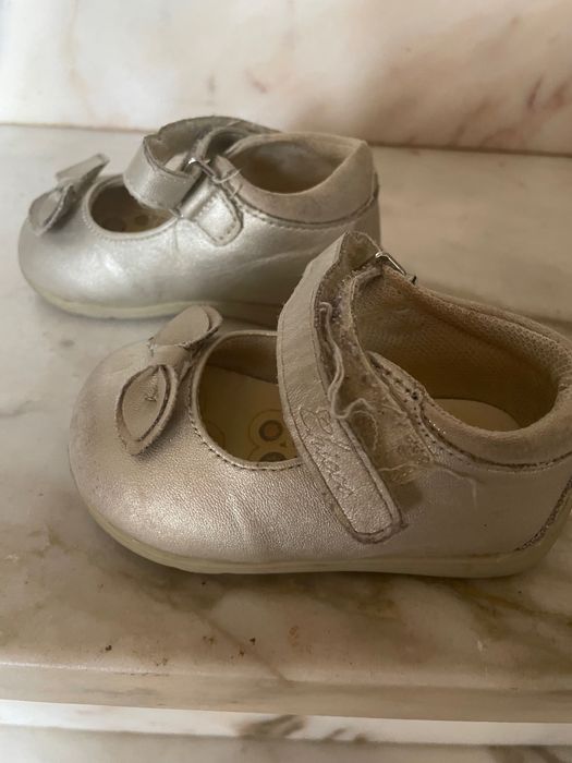 Babies da Chicco em pele dourada 18