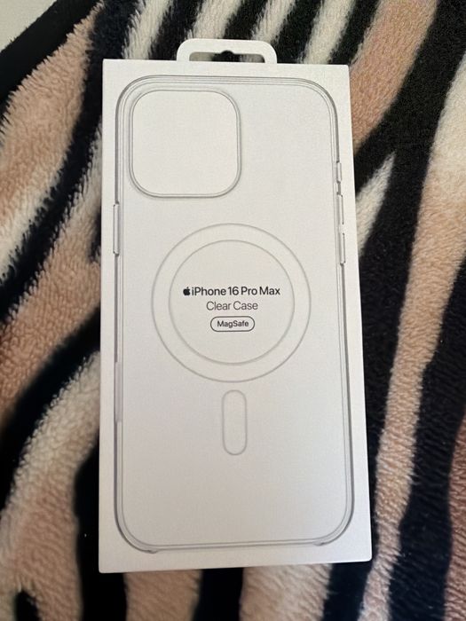 Oryginalne etui iPhone 16 pro max
