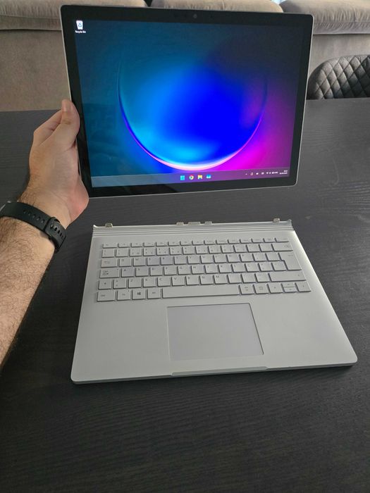 Microsoft SurfaceBook 2 - GTX1050 - i7 - 256GB - 8GB
