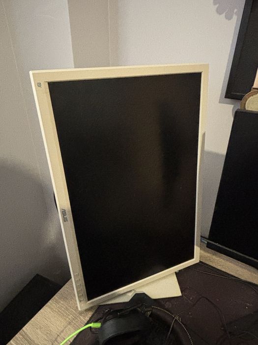 Mocny PC do gier RTX 4070 + 2 monitory + akcesoria – gotowy setup