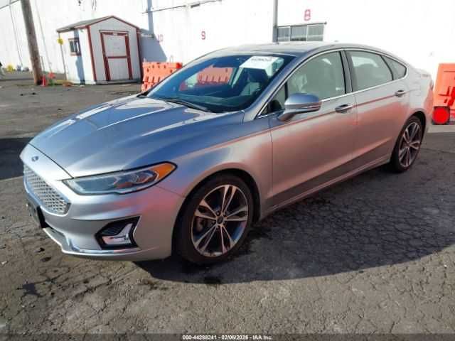 Ford Fusion Titnium 2020 /