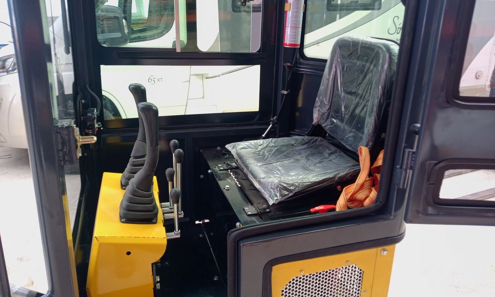 Mini Giratória 1.200 kilos ( Nova )