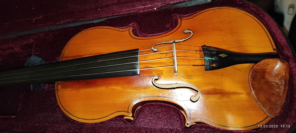Скрипка  4/4 советская очень хорошая, смысок и футляр