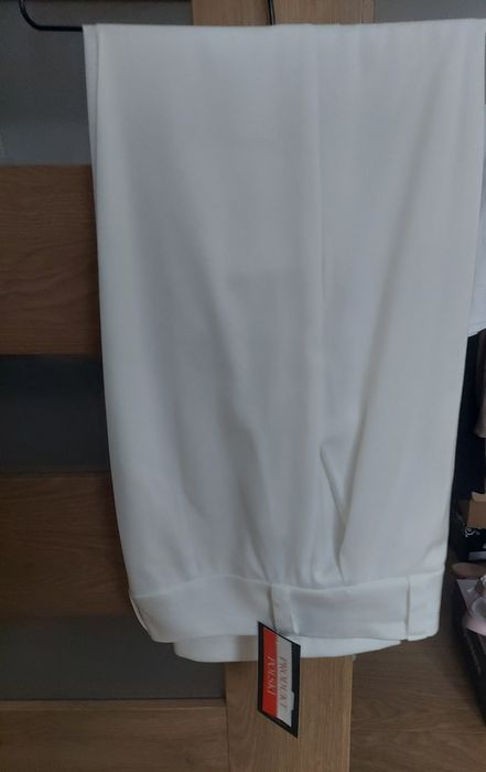 Garnitur damski biały