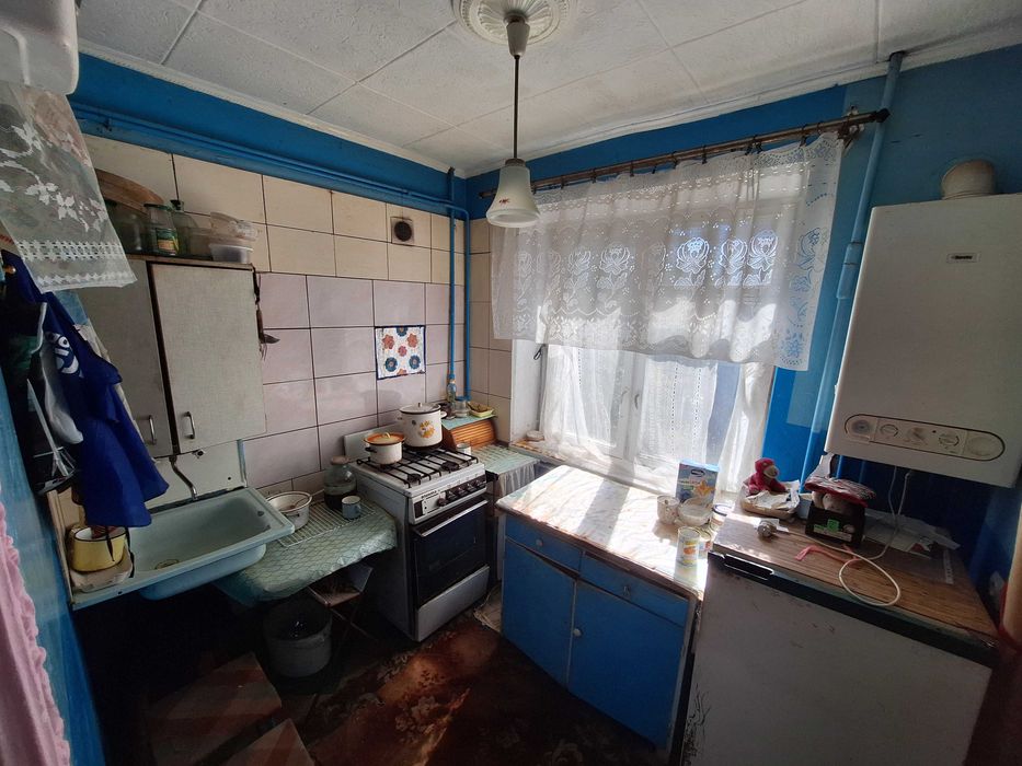 2 кім. р-н 8-й квартал маг.Светлана