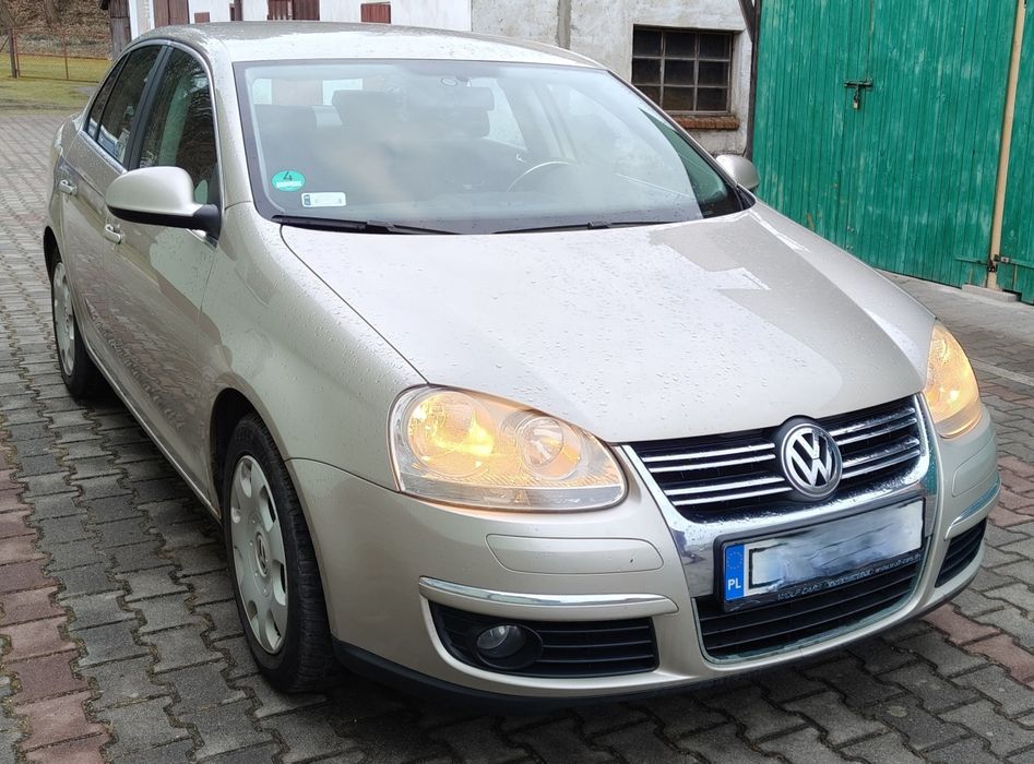 Volkswagen Jetta 1.6 FSI benzyna 2007r