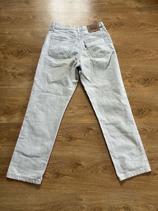 Сірі джинси levis