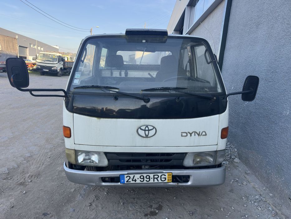 Toyota Dyna 150 Cabine Dupla
