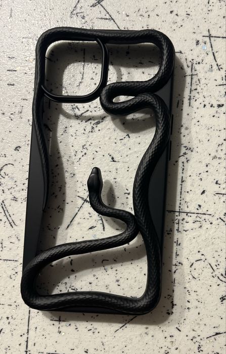 Чохол на iphone 13