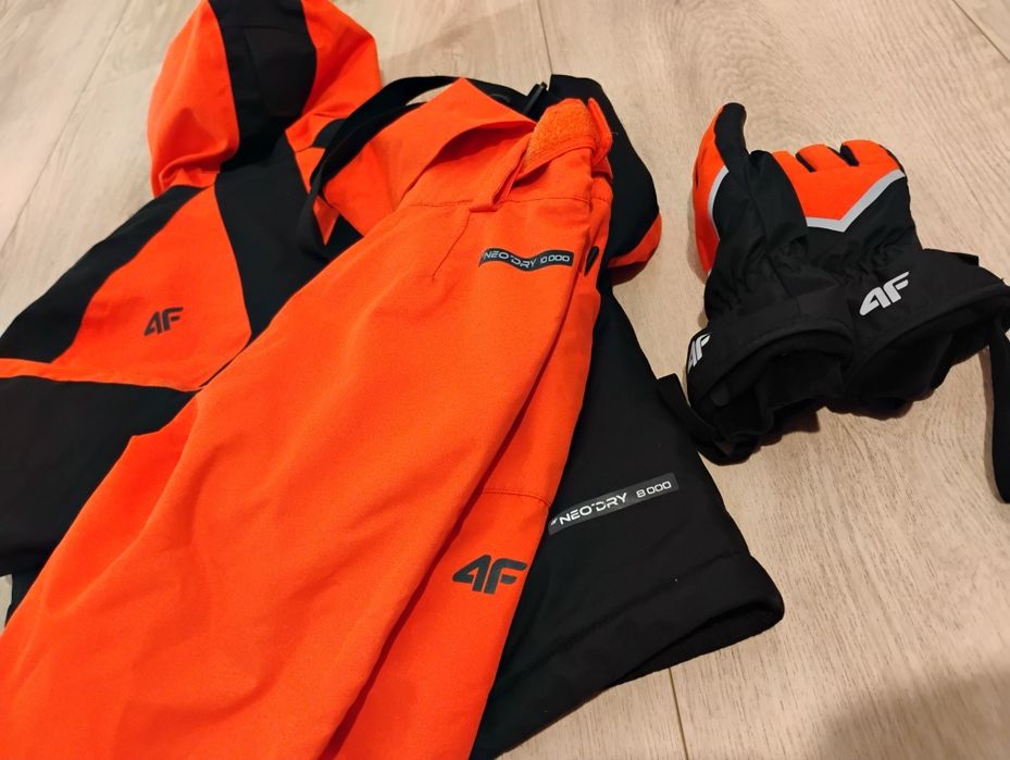 Kombinezon narciarski 4F rozmiar 128/134 plus rękawice