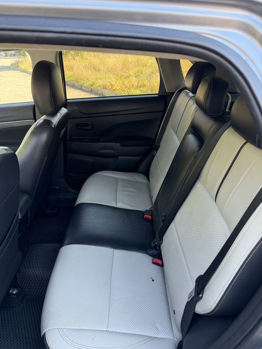 mitsubishi outlander sport