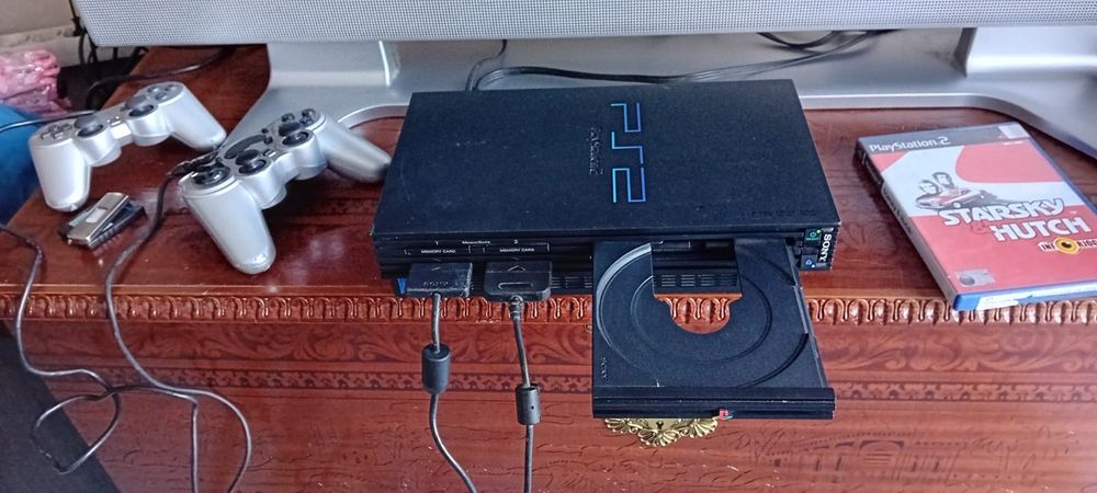 Playstation 2 com acessórios em perfeito estado | Maia