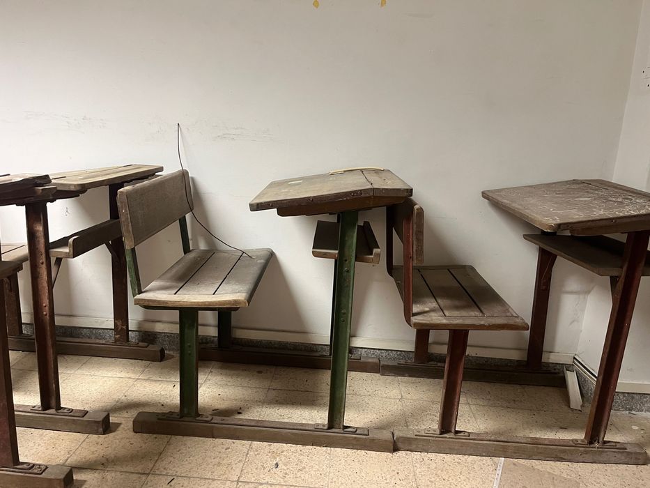 Antigas 4 Carteiras de Escola