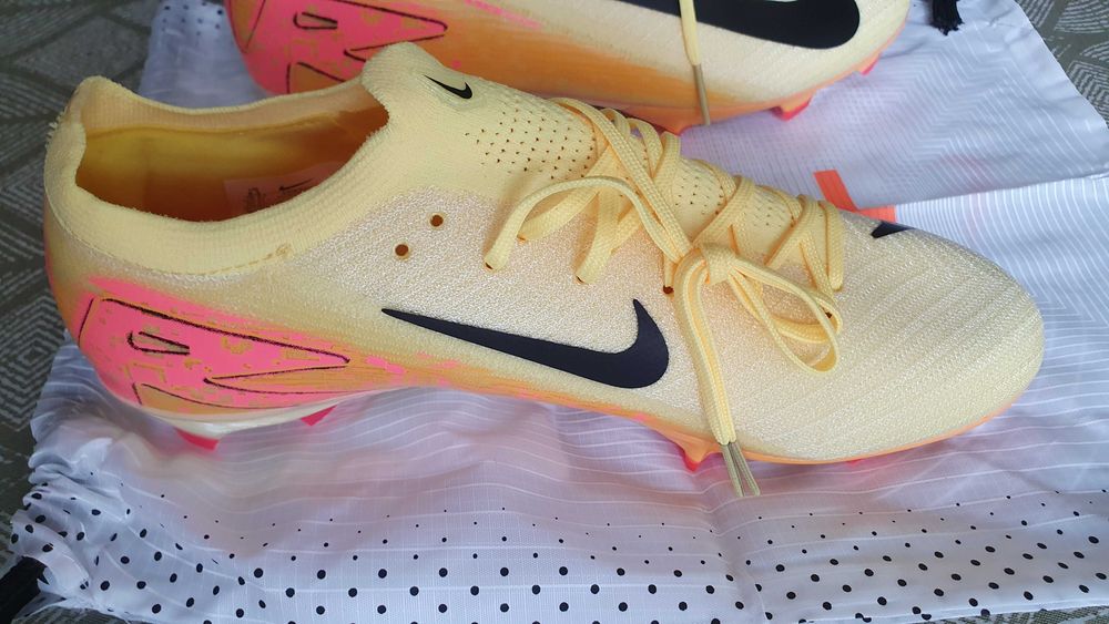 Chuteiras Nike 43