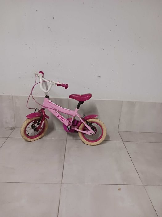 Bicicleta menina