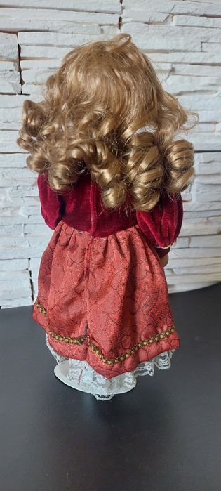 Lalka porcelanowa