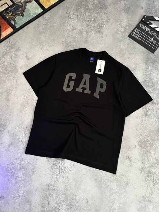 Знижка! Футболка Yeezy Gap Balenciaga с бирками