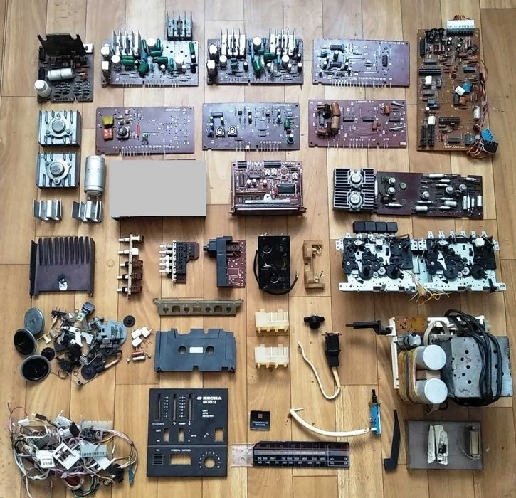 ЛОТ : Плати / Запчатини Маяк 233 - 232 і не тільки.