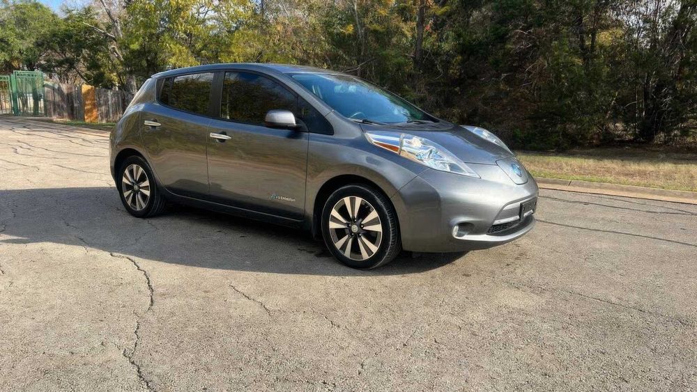 Nissan LEAF SL      2015
