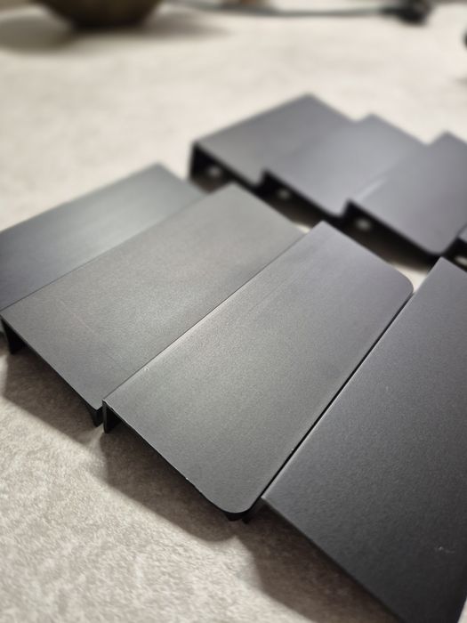 Zestaw uchwytów krawędziowych AGR12R CAPTURA do szafy ADBOX