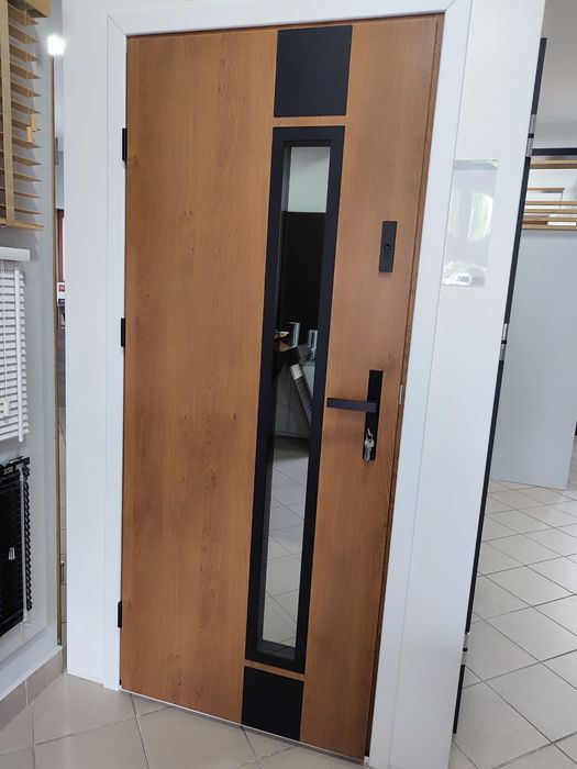 Drzwi zewnętrzne,stalowe,ciepłe gr.68mm 80lewe winchest