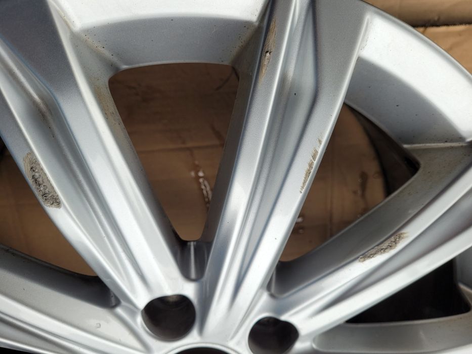 Felga 17 5x112 et52 vw Touran lll