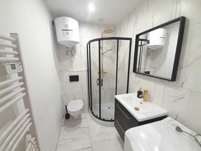 Wynajmę jasną kawalerkę w Centrum, Piekarska 17A, BRAK PROWIZJI