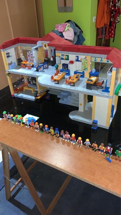 Casa/ escola playmobil