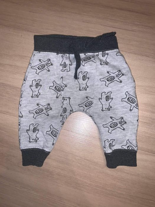 Dwie pary spodni dresowy dla chłopca