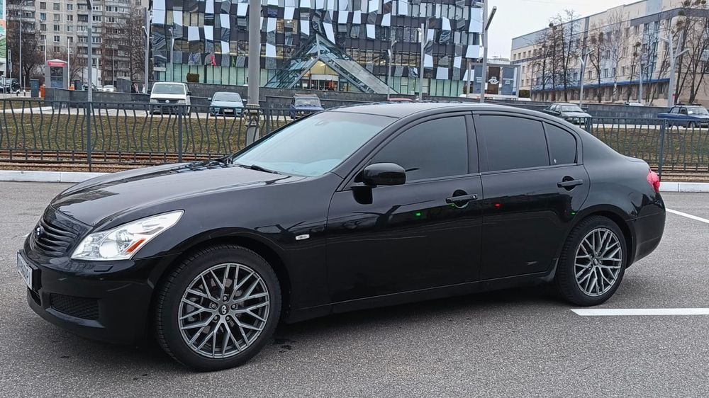 Продам Infinity G35