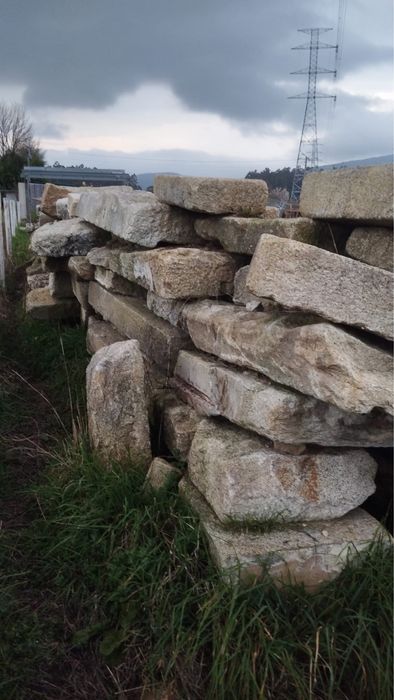 270m² de Pedra para Venda