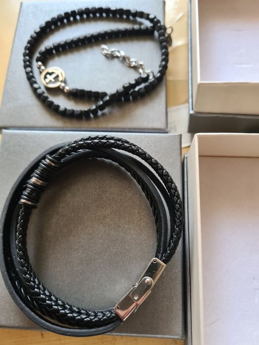 Bransoletki na rękę Jubitom