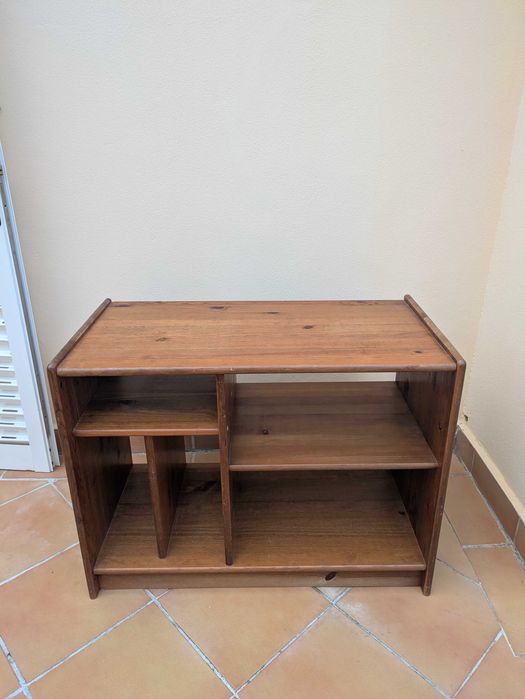 Estante baixa para TV