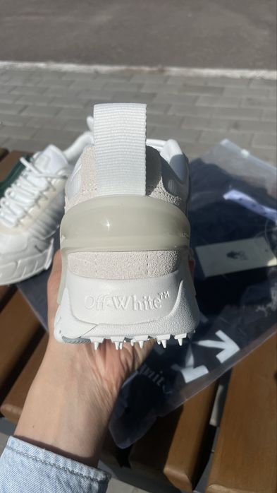 Кросівки off-white 39 розмір
