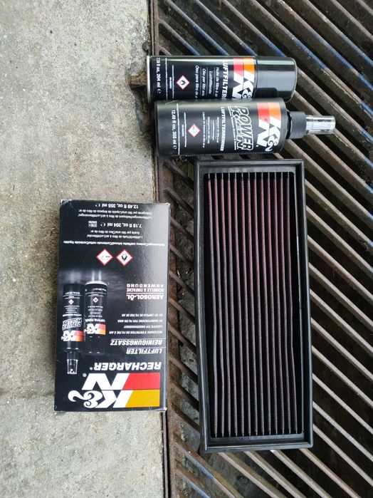 Filtro k&n de caixa proveniente de um golf 2 com conjunto de limpeza.