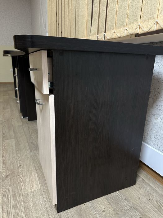 Стіл офісний з шухлядами , стіл письмовий, директорський , компютерний