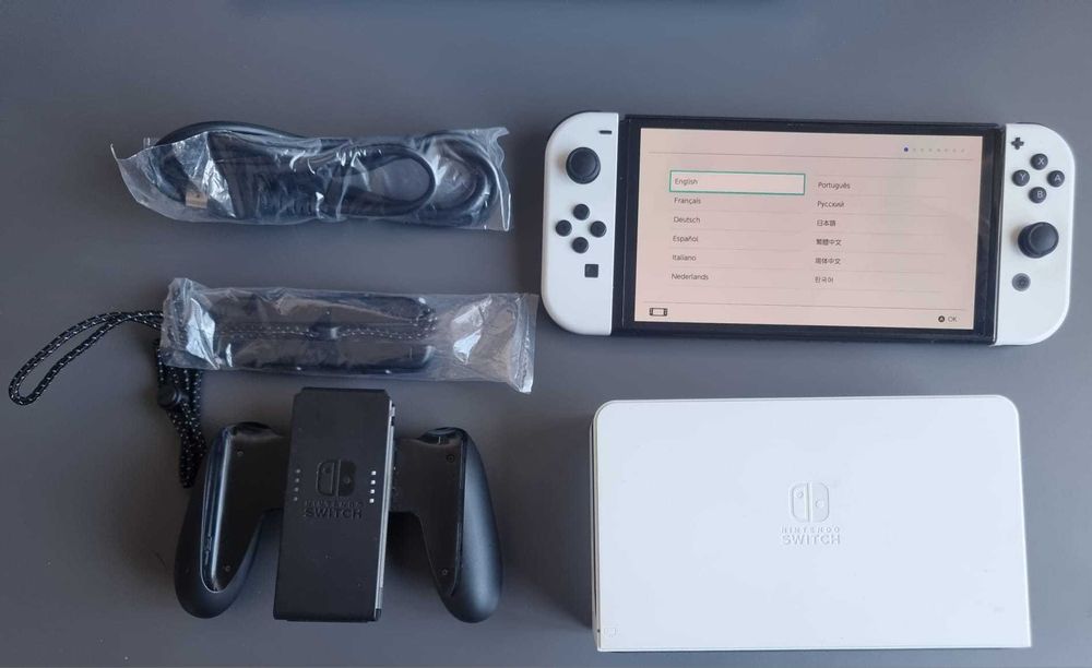 Nintendo Switch OLED com caixa